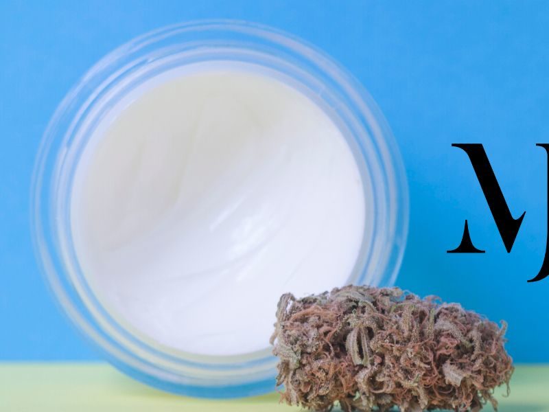 Ismerd meg a kannabisz alapú CBD kozmetikumok előnyeit és hogyan hatnak a bőrre. Fedezd fel a CBD olaj és a kendermagolaj szépségápolási termékekben rejlő gyulladáscsökkentő, bőrnyugtató, ránctalanító és hidratáló hatásait. Tudj meg többet a kannabiszos kozmetikumok előnyeiről és a természetes csoda jelentőségéről a szépségápolásban.