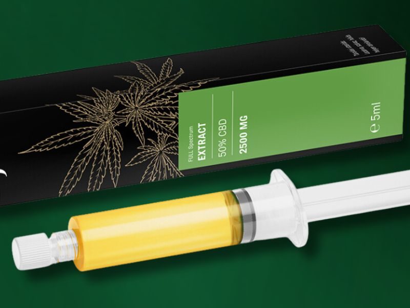 Ismerd meg a CBD Extraktot és annak előállítási folyamatát. Tudj meg többet a Marry Jane CBD Extrakt 50%-ról, az adagolásról és hogyan érdemes bevezetni a CBD-t a mindennapi rutinodba. Fedezd fel a CBD Extrakt hatásait és milyen problémákban lehet segítségedre. Keresd a választ a gyakori kérdéseidre és fordulj hozzánk bizalommal!